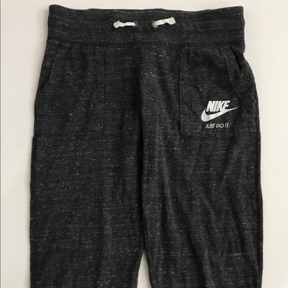 Girls Nike charcoal heather Capri knit joggers SzL